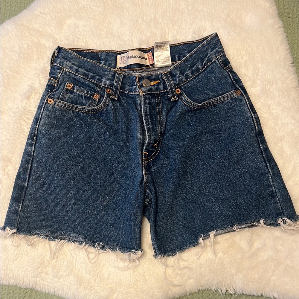 Levi’s 550 Women's Blue Denim Shorts 27 inch waist